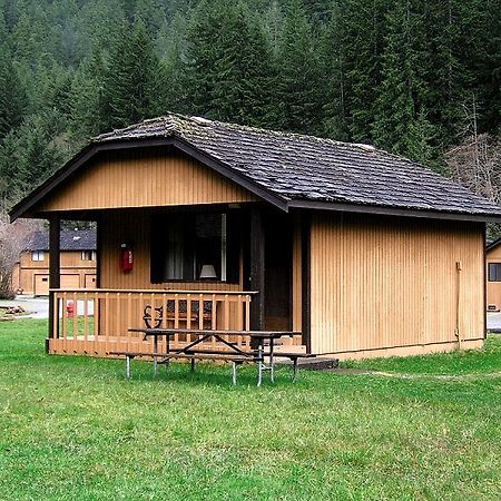 ホテル Sol Duc Hot Springs ポート・エンジェルス エクステリア 写真